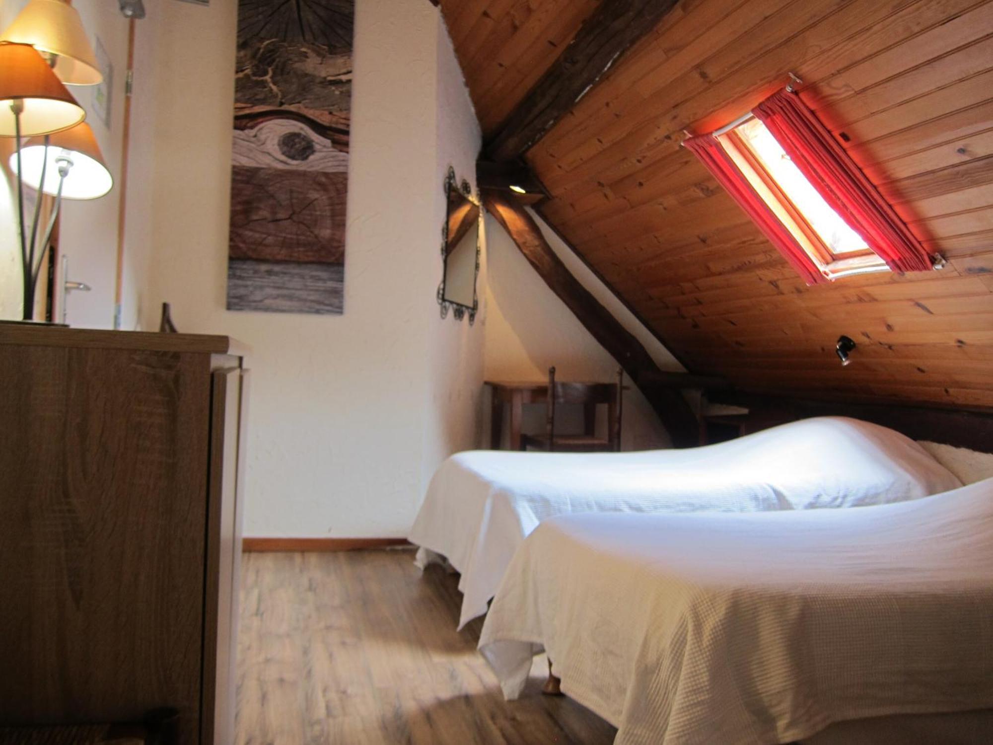 Auberge Des Deux Rivieres Seix Номер фото